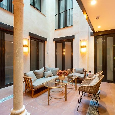 Suites San Pablo Seville Exterior photo